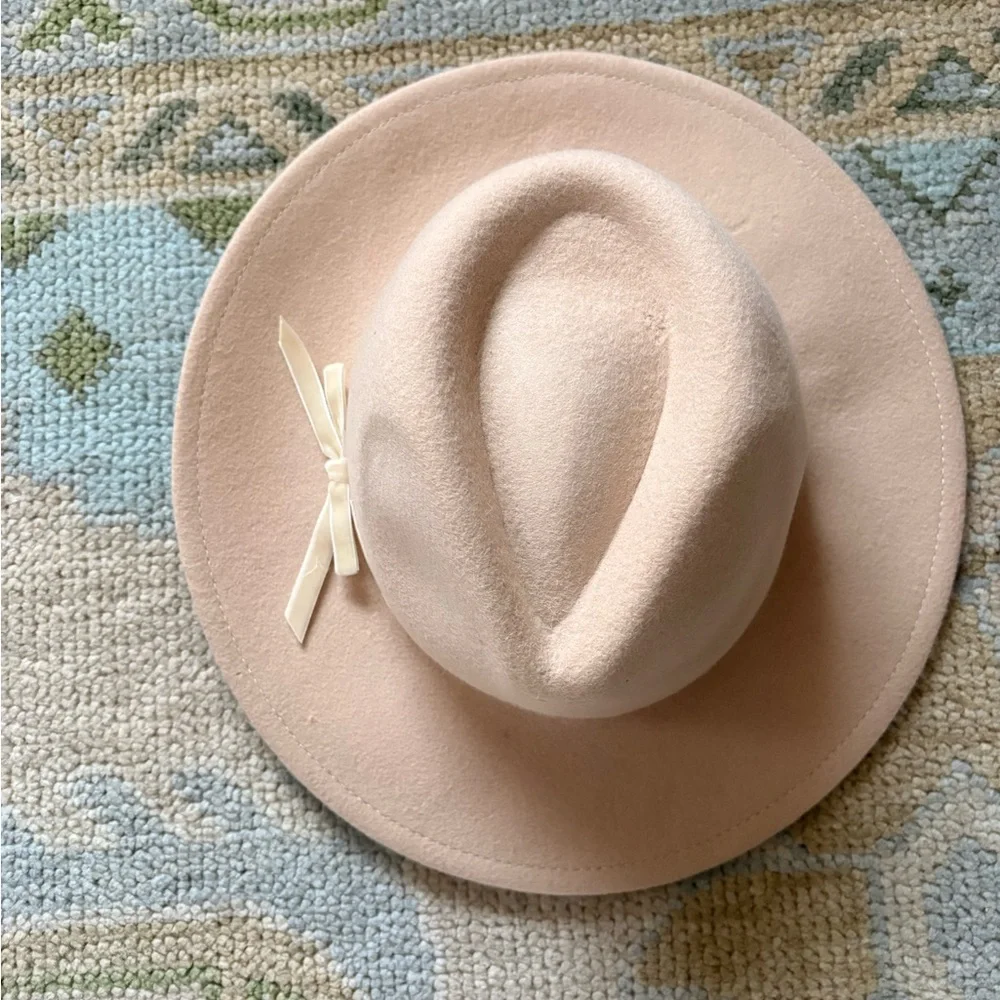J Crew Cream Fedora Hat with Bow - Picture 1 of 3